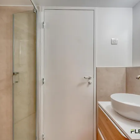 Apartment Beautiful - Chauchat - Flexliving